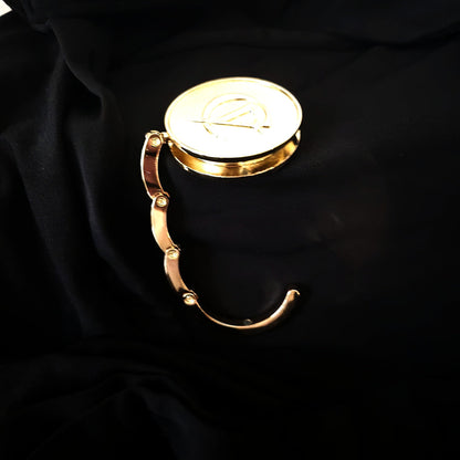 Signature Gold Table Hanger — Gold / Gold